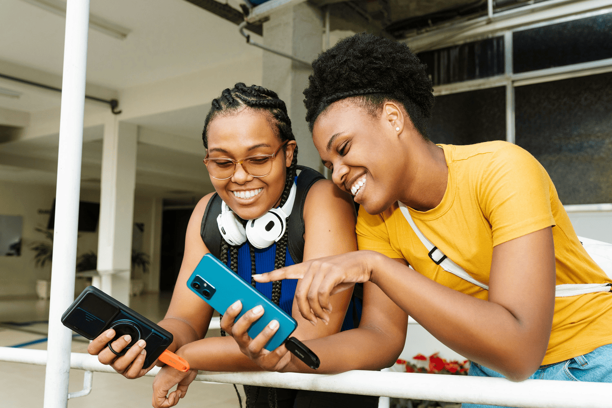 Interns starting paid internship placements found via Joporas
